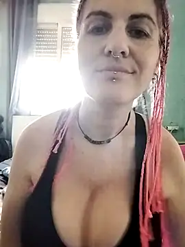 est 82 online show from October 5, 2025, 3:25 pm