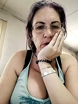 est 82 online show from September 22, 2025, 7:58 am