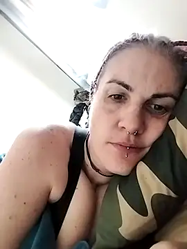 est 82 online show from October 1, 2025, 12:09 pm