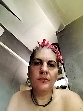 est 82 online show from October 2, 2025, 9:01 am