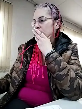 est 82 online show from October 6, 2025, 7:53 am