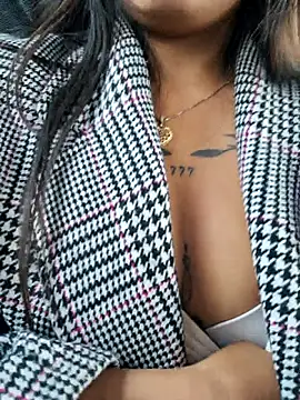 LunaHot 777 online show from October 27, 2025, 8:43 pm