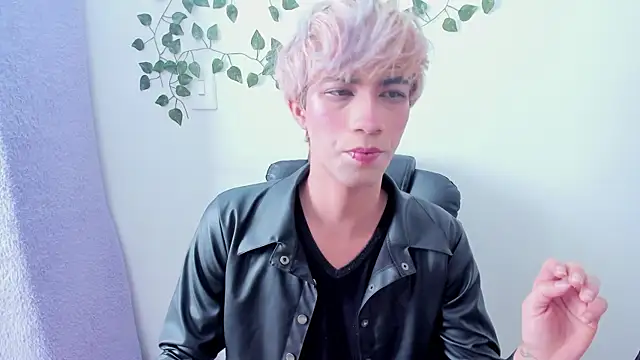 Cooperrosscute233 online show from September 20, 2025, 9:42 pm