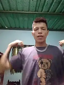 Snapshot of elinnki chatting on October 3, 2025, 3:24 pm elinnki online show from October 3, 2025, 3:24 pm