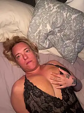 SvenskMILF online show from May 8, 2026, 8:40 am