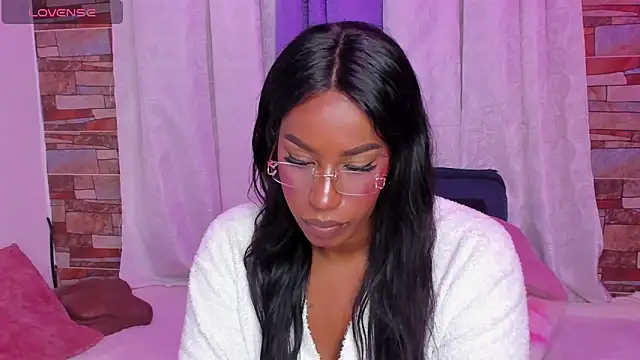 Snapshot of Brandy_brown_ chatting on March 5, 2026, 11:43 pm Brandy brown online show from March 5, 2026, 11:43 pm