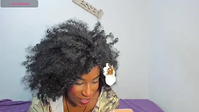 Brandy brown  online show from December 4, 2025, 11:15 pm