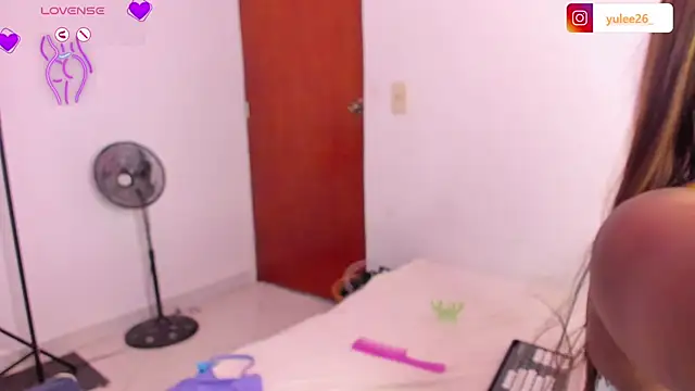 Brandy brown  online show from November 15, 2025, 11:53 pm