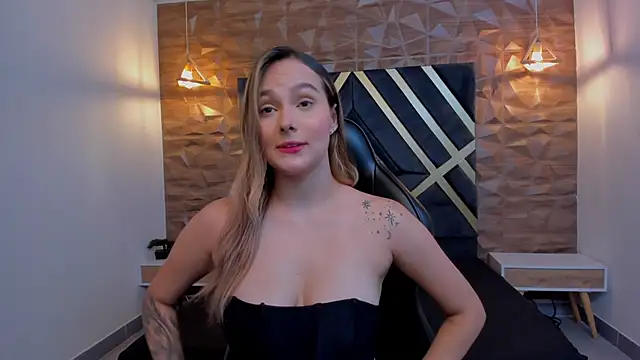 Emmaa white  online show from November 8, 2025, 5:16 pm