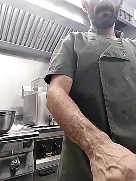 hotmen83 online show from October 21, 2025, 11:20 am