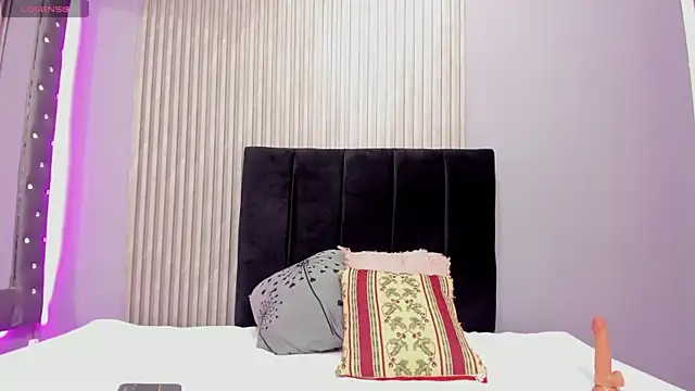 Sex samantha online show from December 22, 2025, 1:33 pm