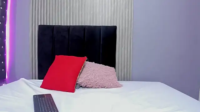 Sex samantha online show from December 16, 2025, 1:26 pm