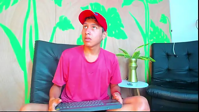 spicy adonhis online show from March 19, 2026, 1:11 pm