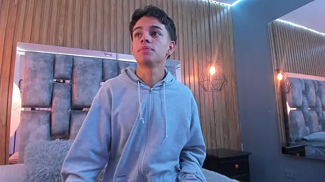 owen  johnson online show from November 26, 2025, 12:05 pm