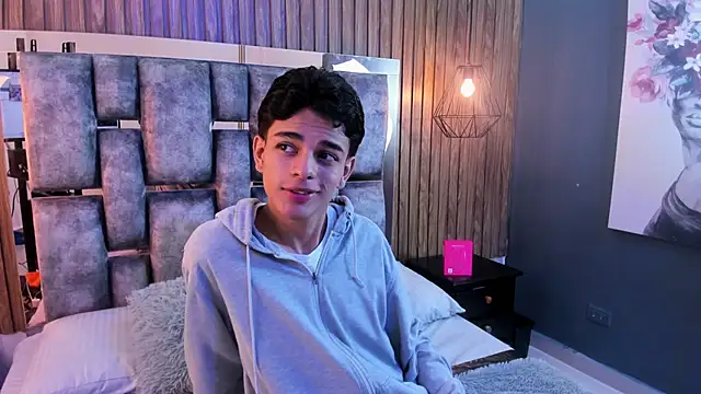 owen  johnson online show from November 8, 2025, 11:36 am