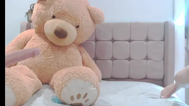 HotAss Hally online show from April 26, 2026, 4:54 am