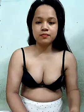 Snapshot of BabySweet-18 chatting on July 2, 2026, 3:23 am BabySweet-18 online show from July 2, 2026, 3:23 am