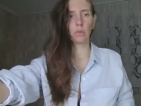 CandiCole online show from October 9, 2025, 2:45 am