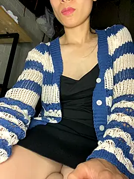 Snapshot of MinHiNi chatting on December 20, 2025, 3:59 pm MinHiNi online show from December 20, 2025, 3:59 pm