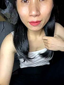 Snapshot of MinHiNi chatting on September 19, 2025, 7:23 am MinHiNi online show from September 19, 2025, 7:23 am