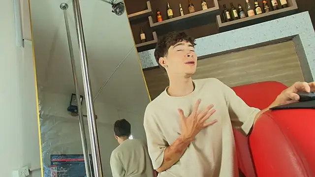  DantFox  online show from October 2, 2025, 8:01 pm