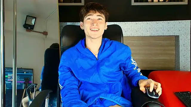  DantFox  online show from November 14, 2025, 8:12 pm