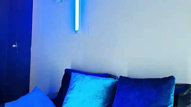  DantFox  online show from October 17, 2025, 8:10 pm