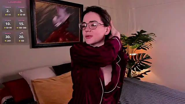 Snapshot of Sunny_Teaze chatting on February 18, 2026, 7:17 am Sunny Teaze online show from February 18, 2026, 7:17 am