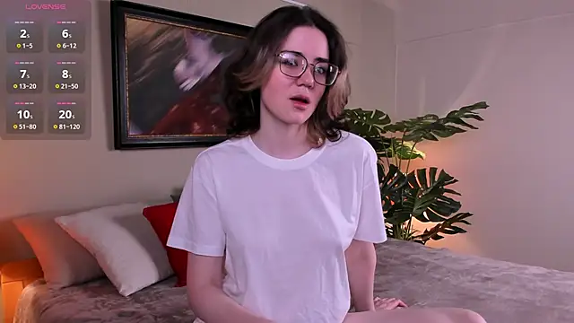 Snapshot of Sunny_Teaze chatting on March 13, 2026, 7:24 am Sunny Teaze online show from March 13, 2026, 7:24 am