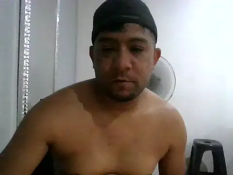 Snapshot of HRPEN chatting on December 17, 2025, 4:34 pm HRPEN online show from December 17, 2025, 4:34 pm