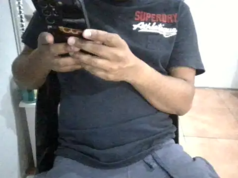 Snapshot of HRPEN chatting on November 21, 2025, 1:43 pm HRPEN online show from November 21, 2025, 1:43 pm