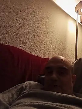 Snapshot of geli45 chatting on January 10, 2026, 10:16 pm geli45 online show from January 10, 2026, 10:16 pm