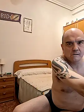 geli45 online show from April 5, 2026, 9:32 pm