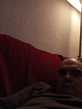 Snapshot of geli45 chatting on January 9, 2026, 9:55 pm geli45 online show from January 9, 2026, 9:55 pm