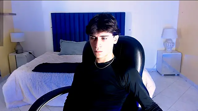 RoberthAlv online show from February 19, 2026, 1:52 pm