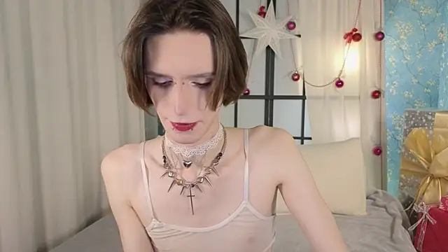 madi snow online show from December 18, 2025, 12:20 pm