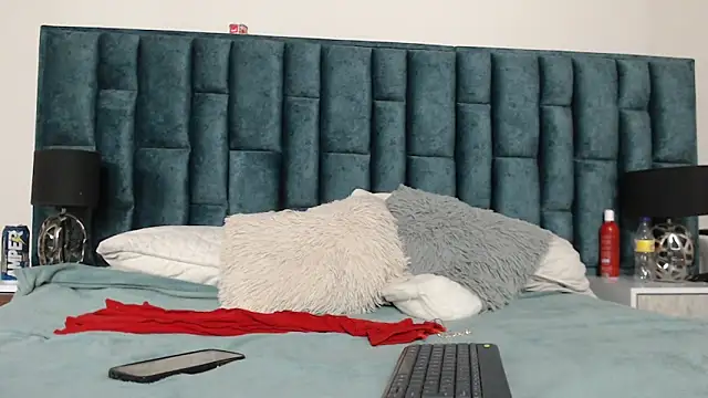 Emma Foxi online show from November 20, 2025, 8:53 pm