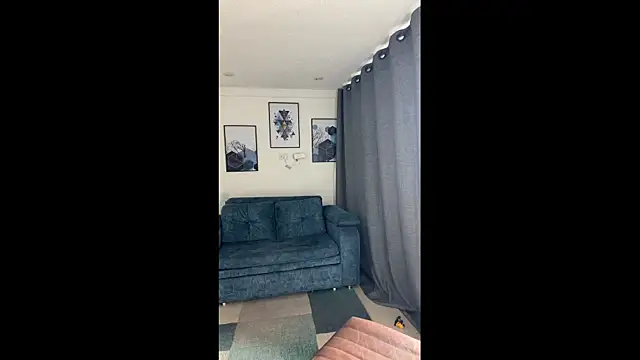 Snapshot of Lily_June chatting on March 25, 2026, 5:45 pm Lily June online show from March 25, 2026, 5:45 pm