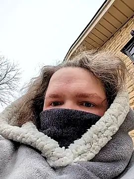 Snapshot of TheMistyPrice chatting on December 3, 2025, 2:16 pm TheMistyPrice online show from December 3, 2025, 2:16 pm