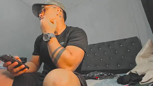 Snapshot of evan_hardy chatting on October 20, 2025, 3:08 am evan hardy online show from October 20, 2025, 3:08 am