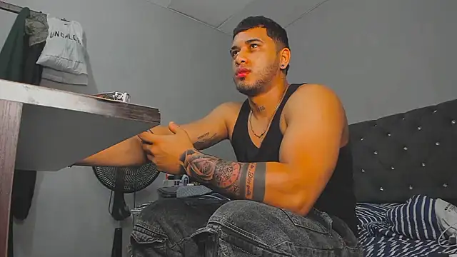 Snapshot of evan_hardy chatting on January 19, 2026, 12:25 am evan hardy online show from January 19, 2026, 12:25 am