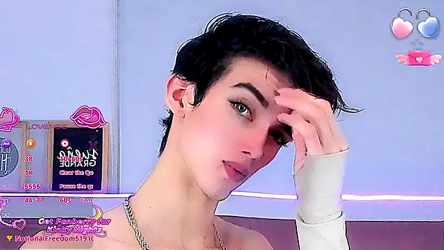 Baby FenixTS online show from December 19, 2025, 7:44 am