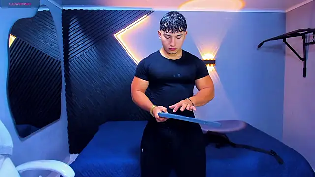 Horny nick18 online show from March 11, 2026, 11:04 am