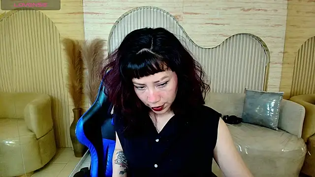 valentina r  online show from March 14, 2026, 3:12 am