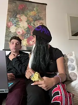 piccolaflo online show from October 3, 2025, 2:07 pm