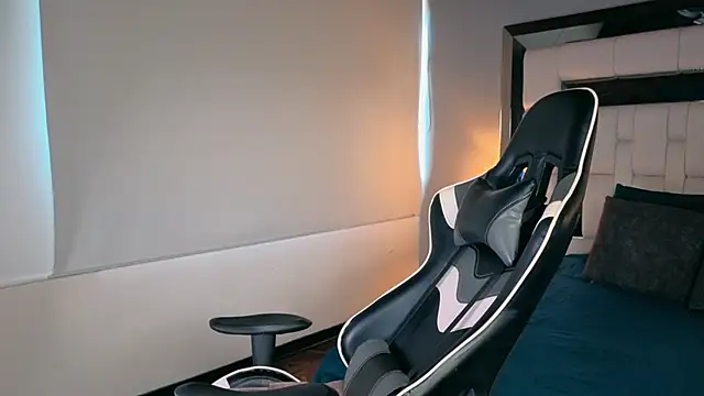 Adhara7 online show from March 17, 2026, 8:01 pm