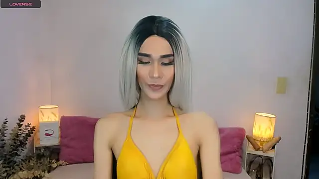 Snapshot of tsmokemachine chatting on November 17, 2025, 8:13 pm tsmokemachine online show from November 17, 2025, 8:13 pm