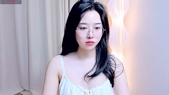 Miu-999 online show from May 5, 2026, 2:03 am