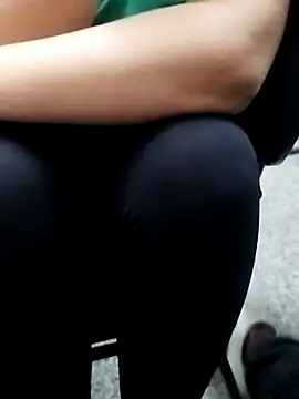 Snapshot of PIROCAO20 chatting on October 10, 2025, 12:44 am PIROCAO20 online show from October 10, 2025, 12:44 am