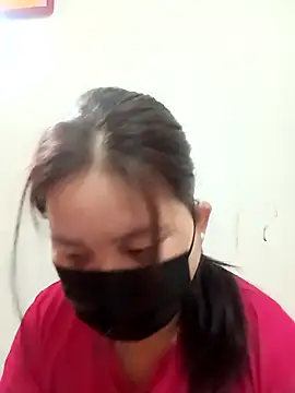 babyjunee12 online show from March 12, 2026, 4:07 am